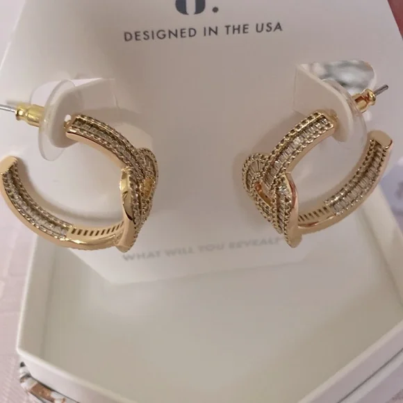 Bomb Party April 2025 Earrings NEW NEVER WORN - Picture 4 of 7